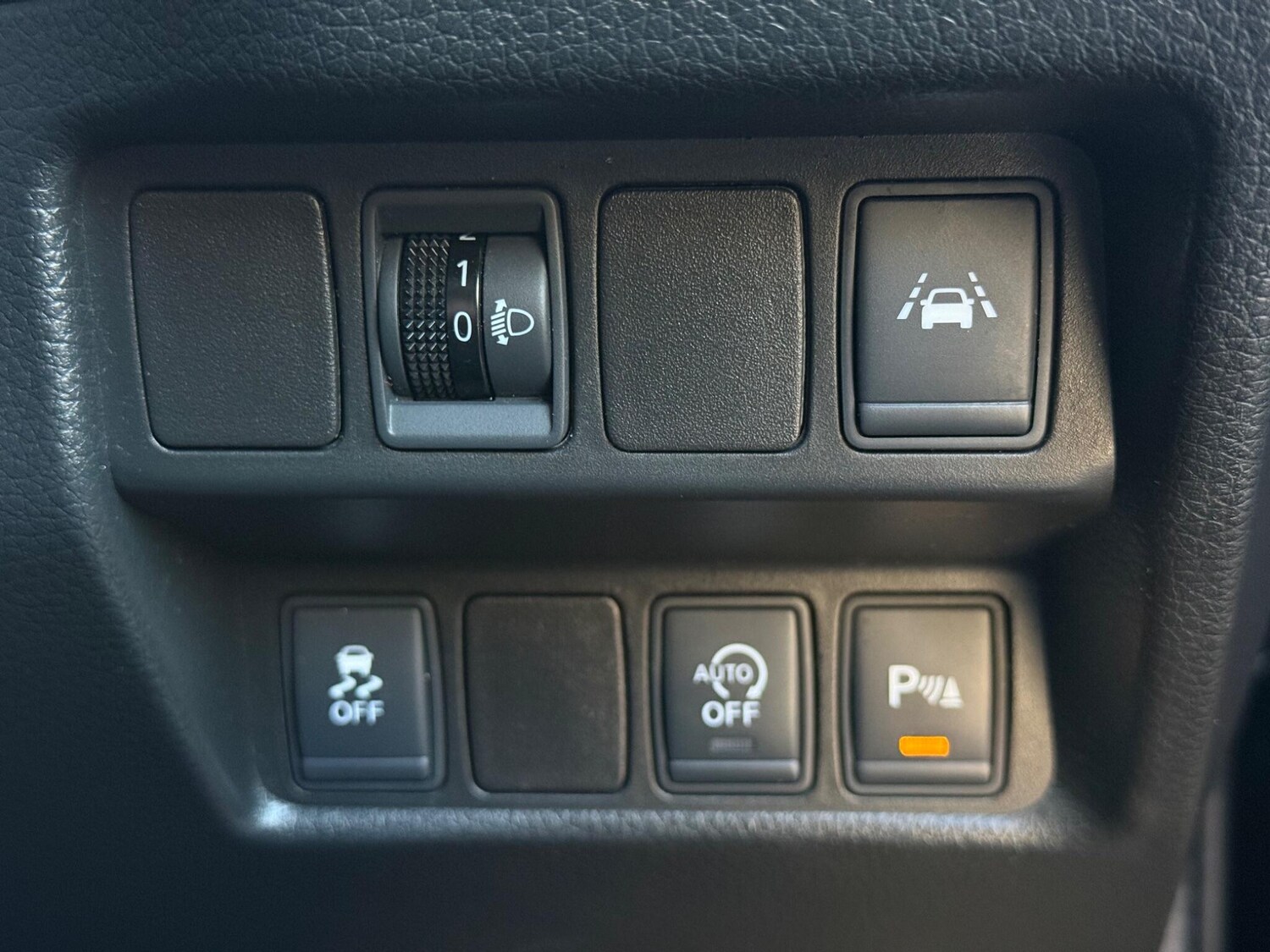 Used Nissan Qashqai 2015 for sale - 77940490: Photo 90