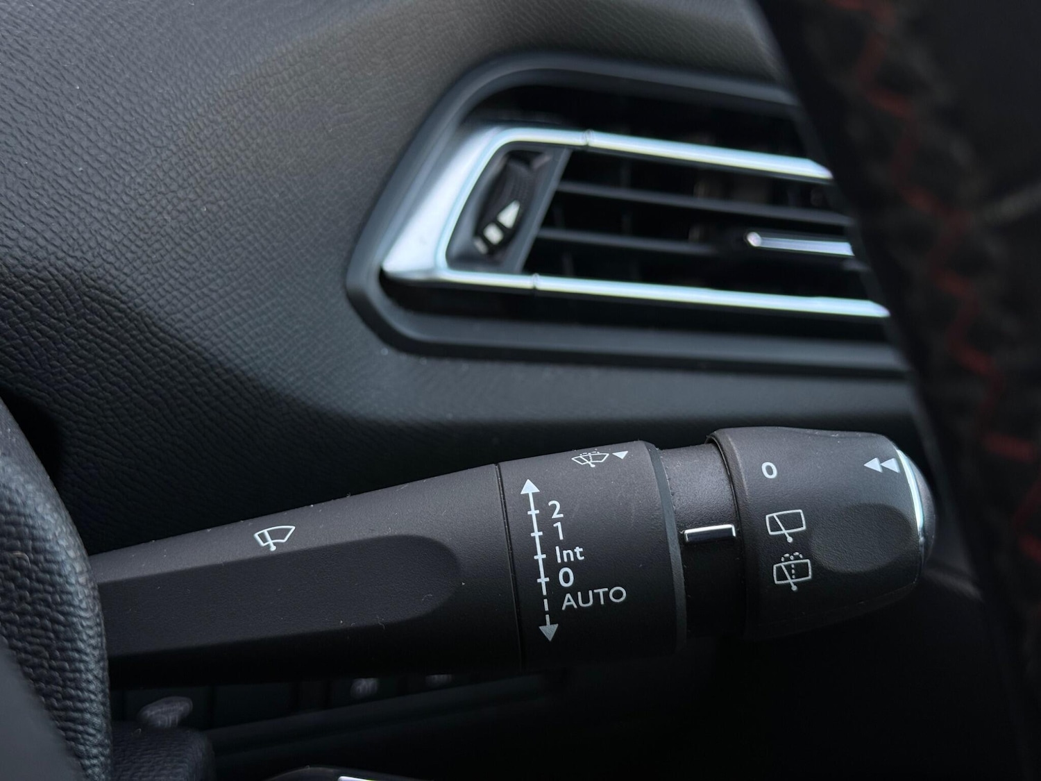 Used Peugeot 308 2015 for sale - 77671138: Photo 97