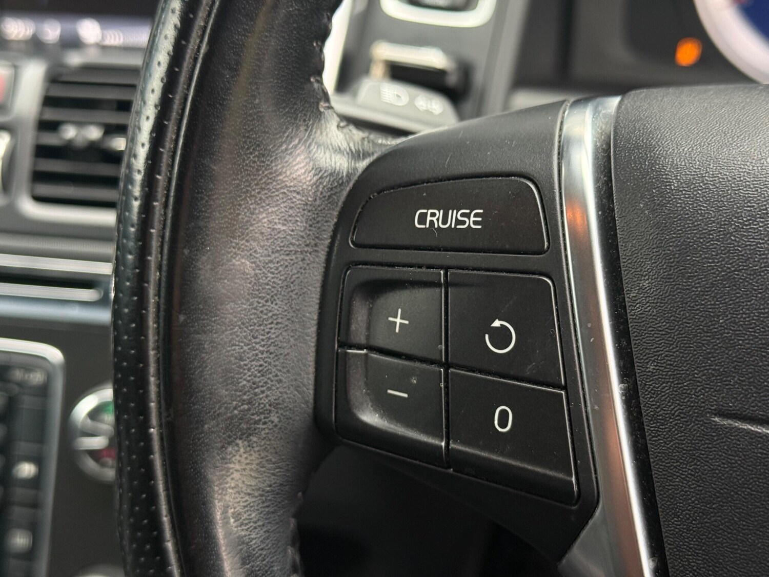 Used Volvo XC60 2012 for sale - 76424795: Photo 41