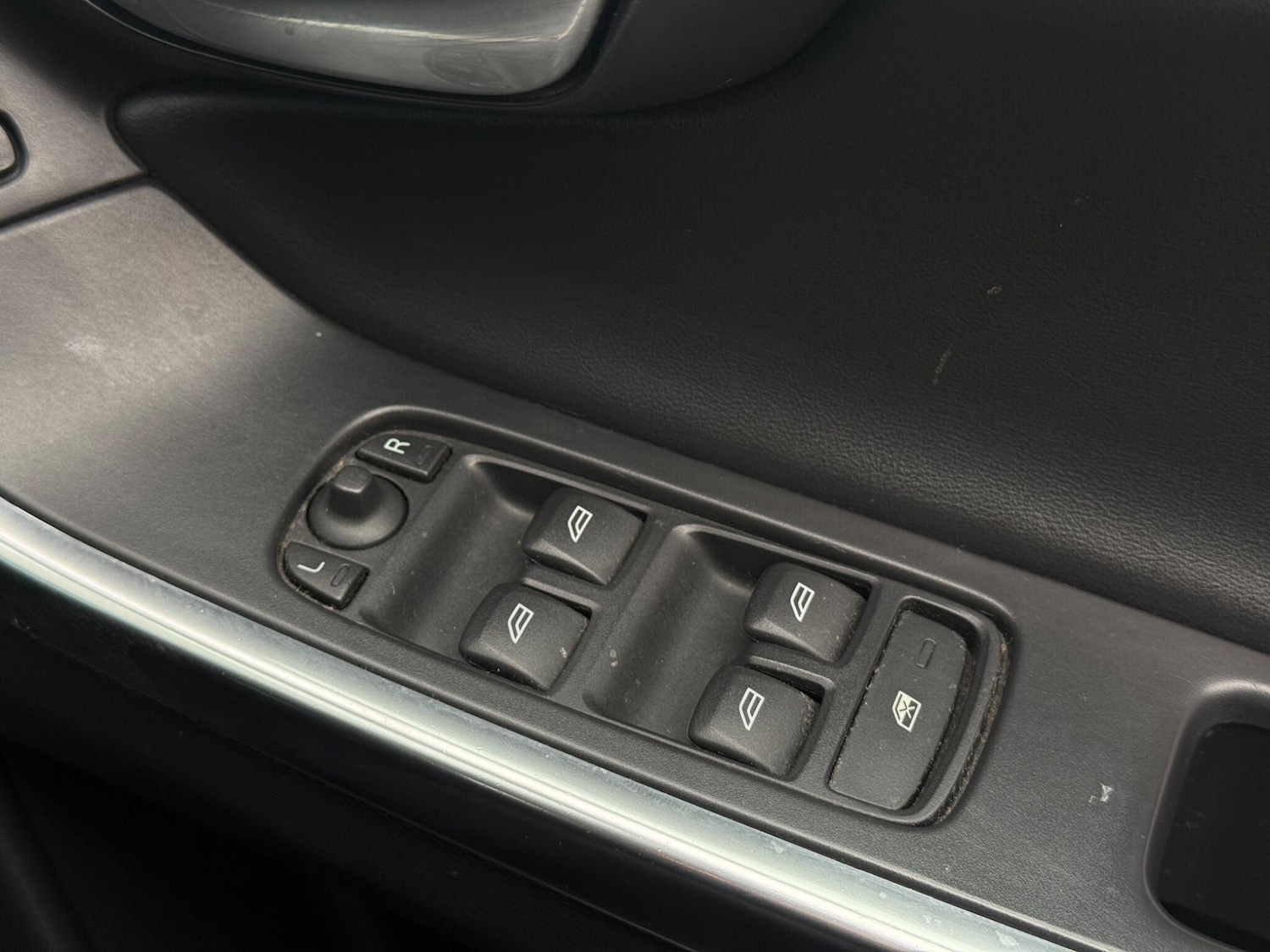 Used Volvo XC60 2012 for sale - 76424795: Photo 45