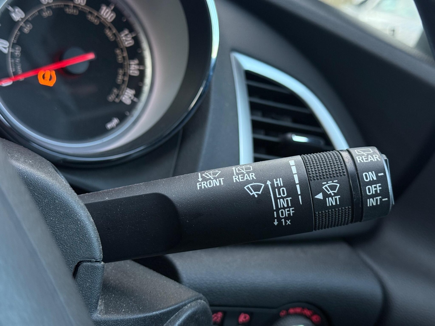 Used Vauxhall Astra GTC 2015 for sale - 76839735: Photo 43