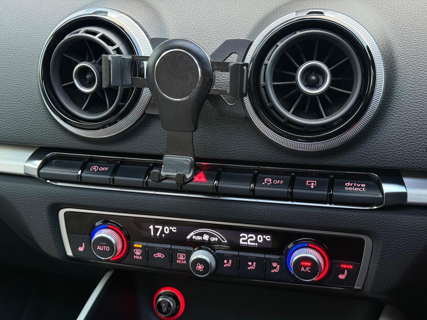 Used Audi A3 2014 for sale - 77162947: Photo 66