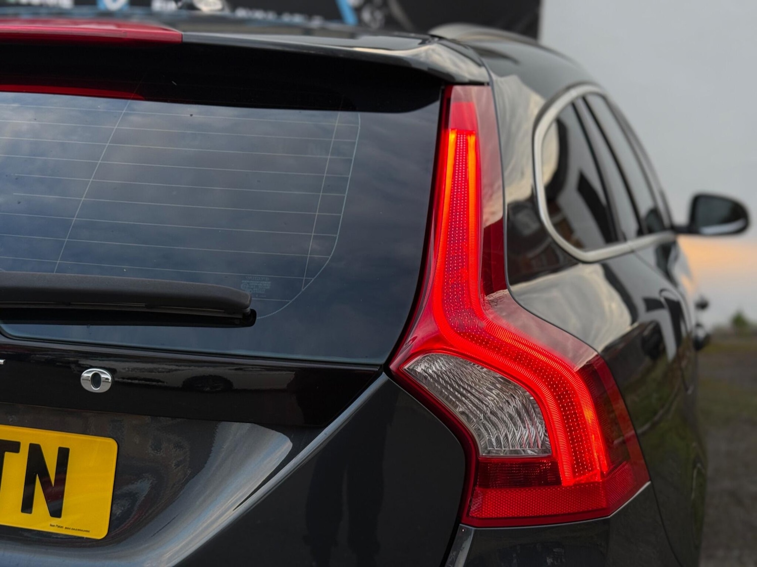 Used Volvo V60 for sale - 76484791: Photo 16