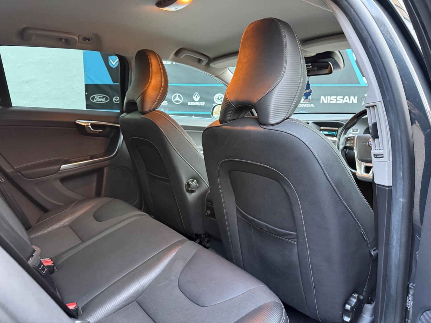 Used Volvo V60 for sale - 76484791: Photo 21