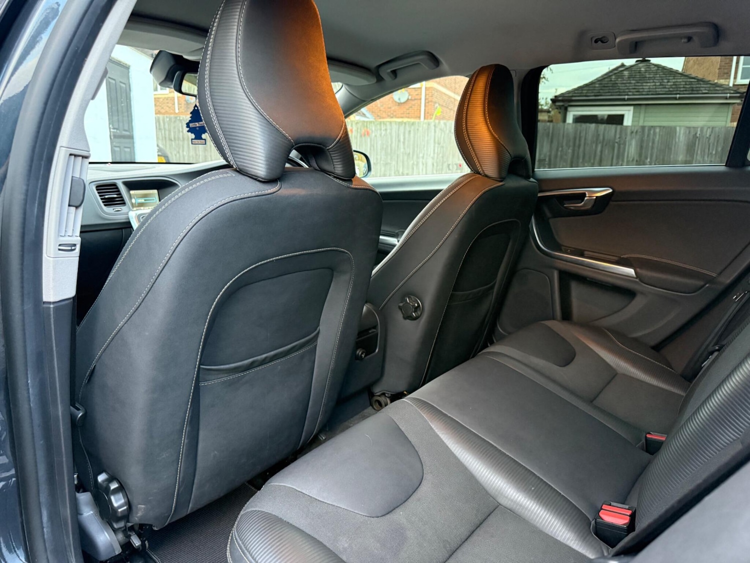 Used Volvo V60 for sale - 76484791: Photo 25