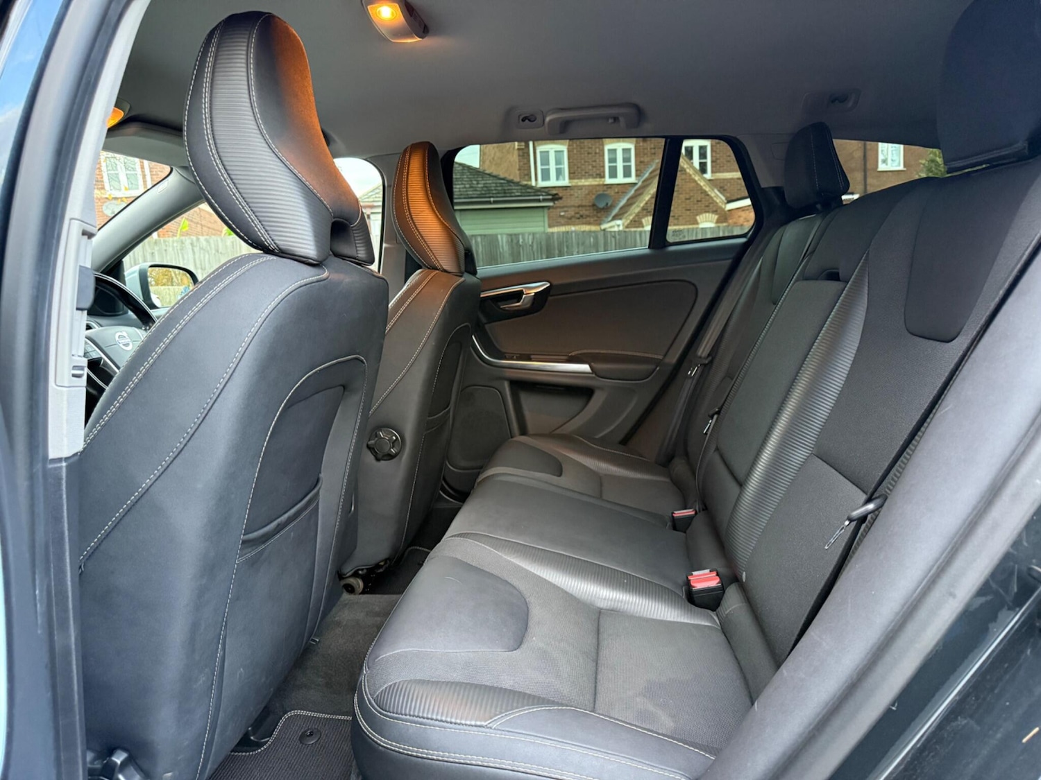 Used Volvo V60 for sale - 76484791: Photo 26