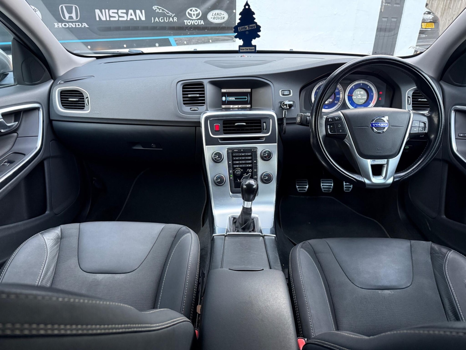 Used Volvo V60 for sale - 76484791: Photo 30