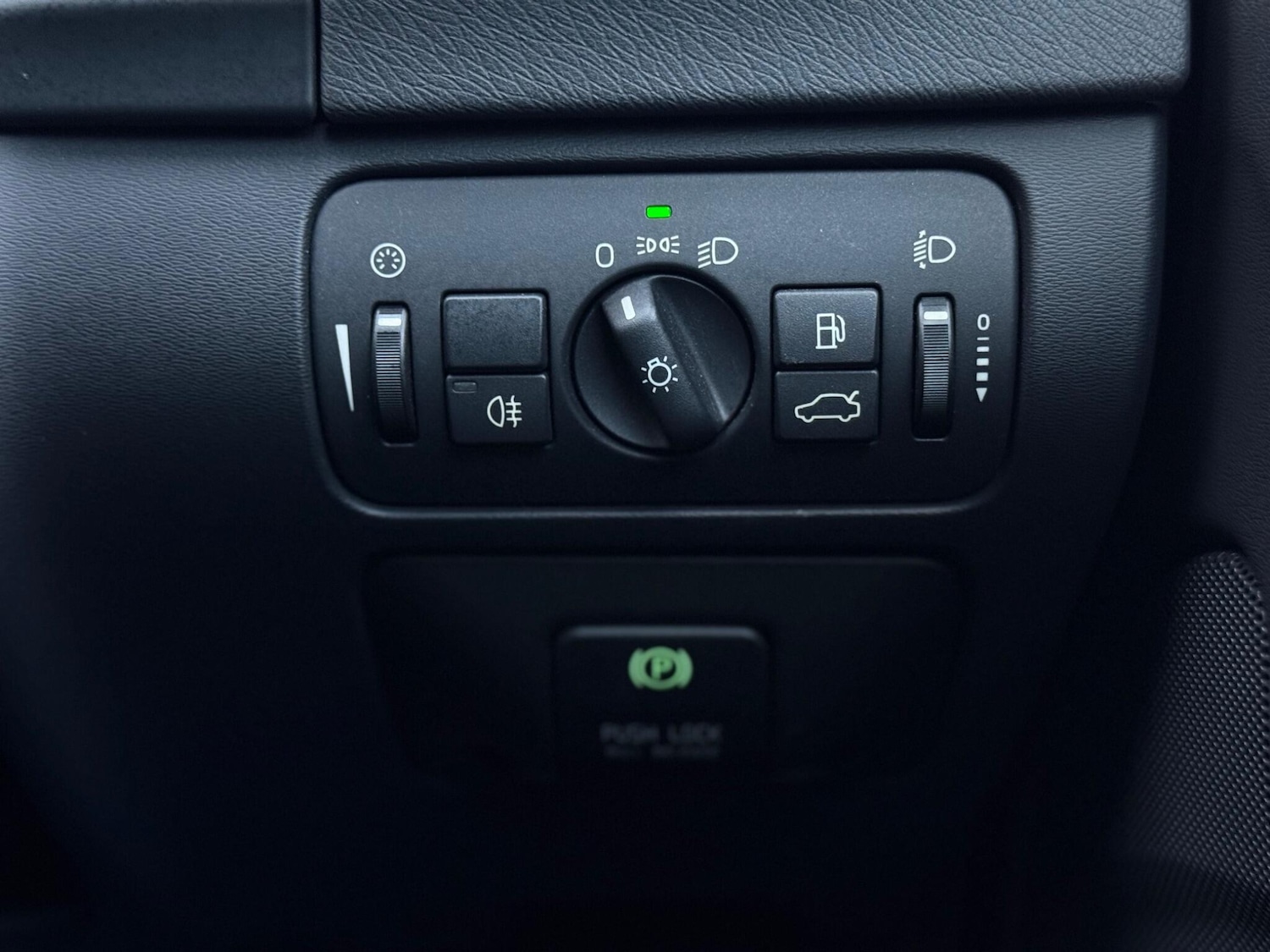 Used Volvo V60 for sale - 76484791: Photo 39