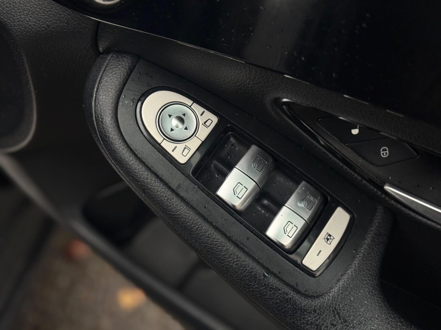 Used Mercedes-Benz C Class 2017 for sale - 76765436: Photo 36