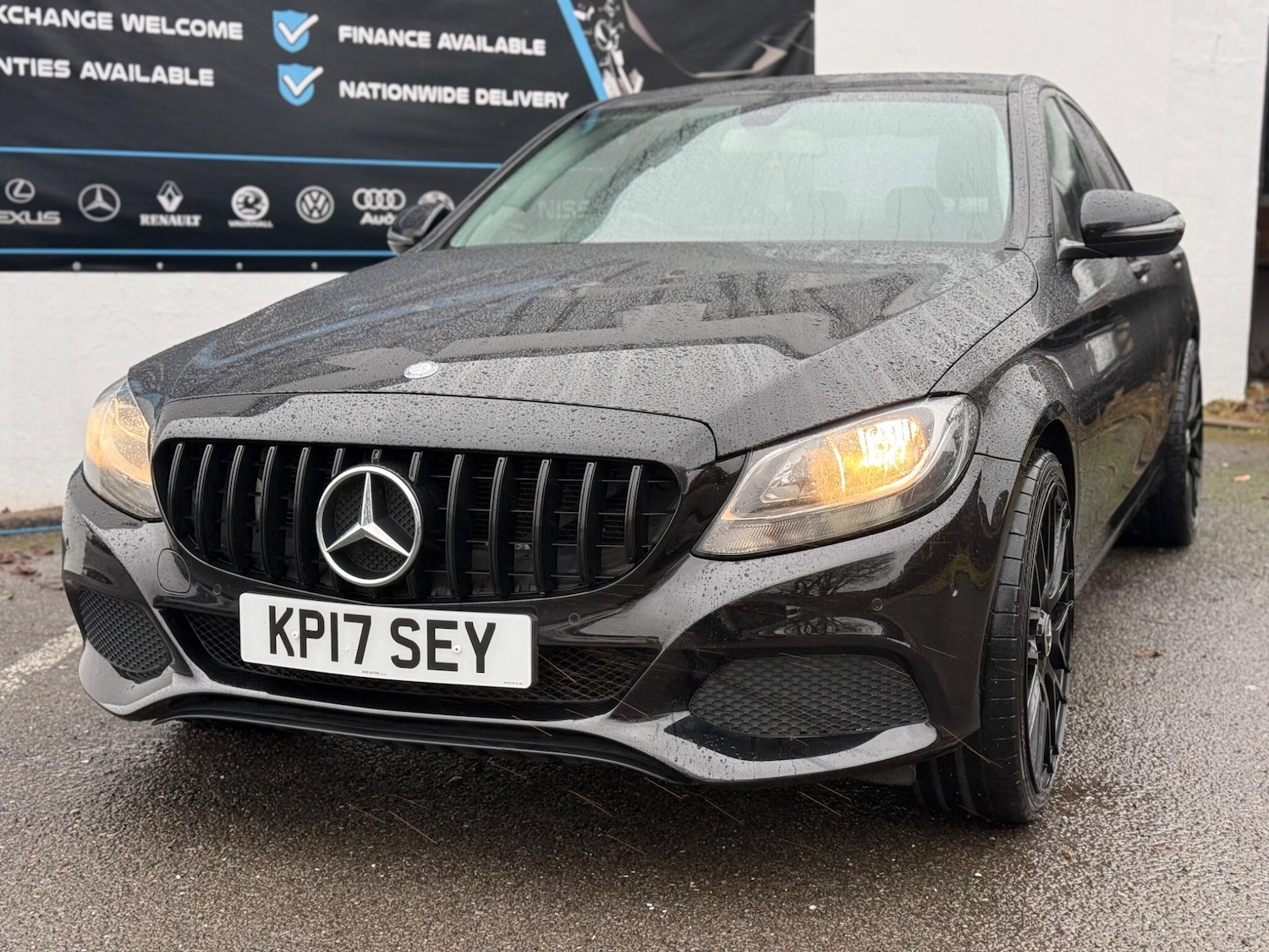 Used Mercedes-Benz C Class 2017 for sale - 76765436: Photo 8