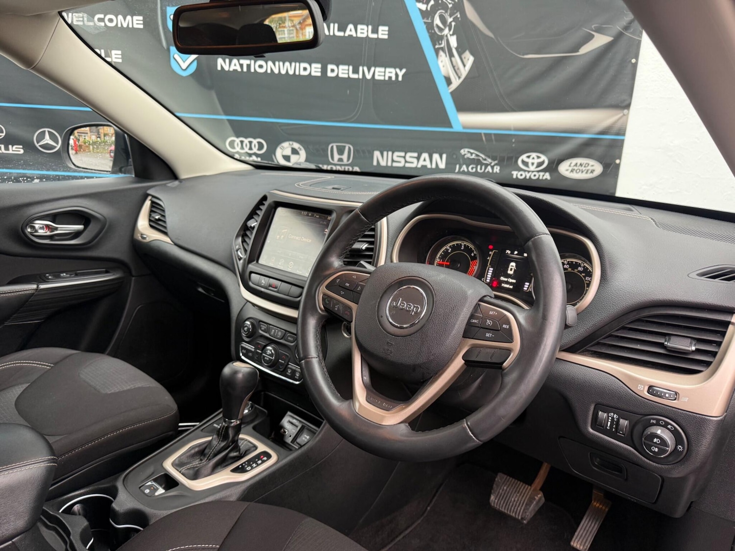 Used Jeep Cherokee 2015 for sale - 77306348: Photo 38