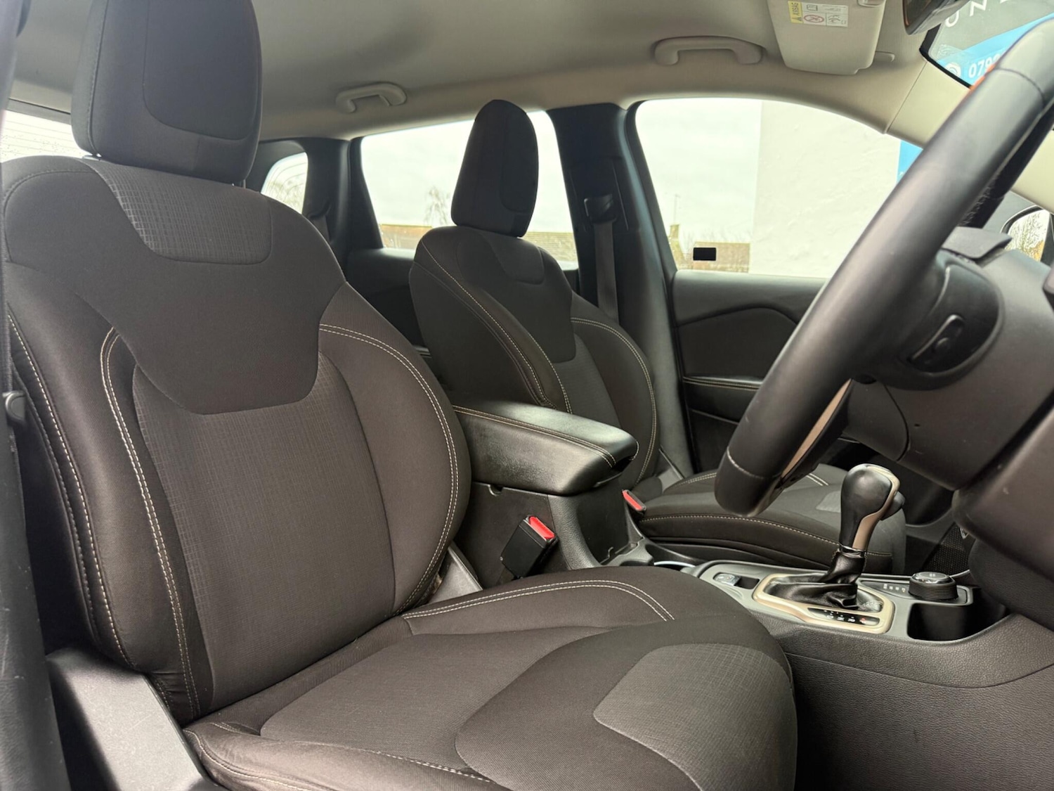 Used Jeep Cherokee 2015 for sale - 77306348: Photo 40