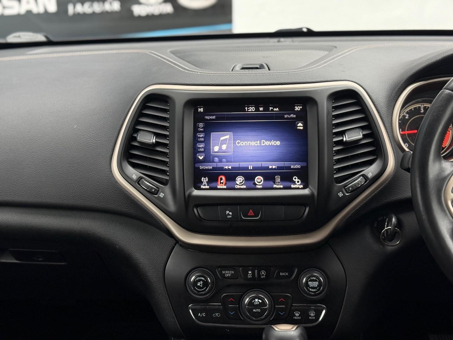 Used Jeep Cherokee 2015 for sale - 77306348: Photo 50