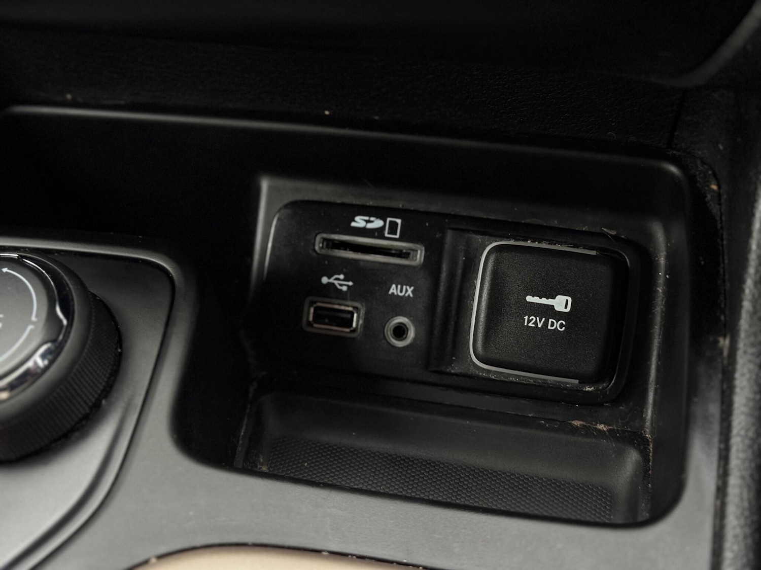 Used Jeep Cherokee 2015 for sale - 77306348: Photo 67