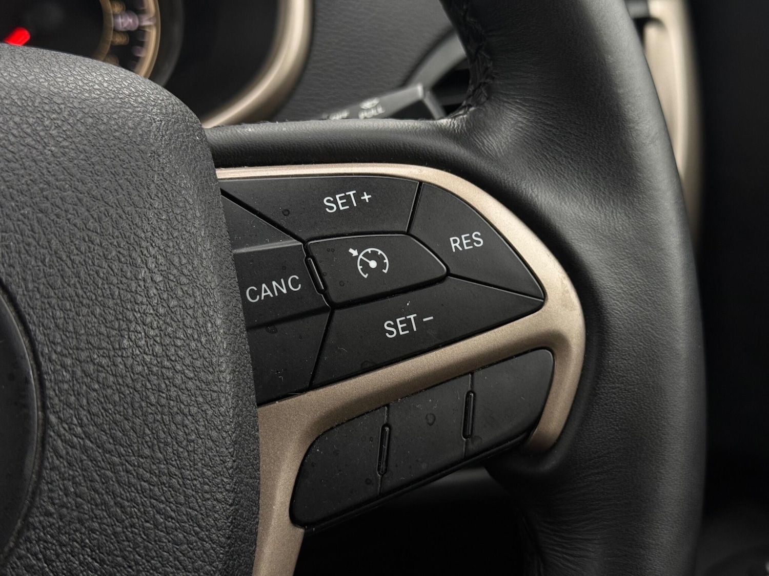 Used Jeep Cherokee 2015 for sale - 77306348: Photo 73