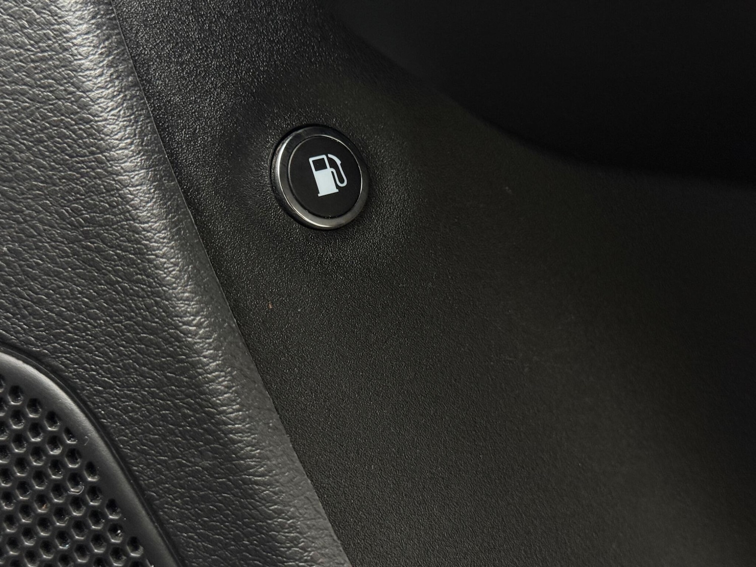 Used Jeep Cherokee 2015 for sale - 77306348: Photo 76