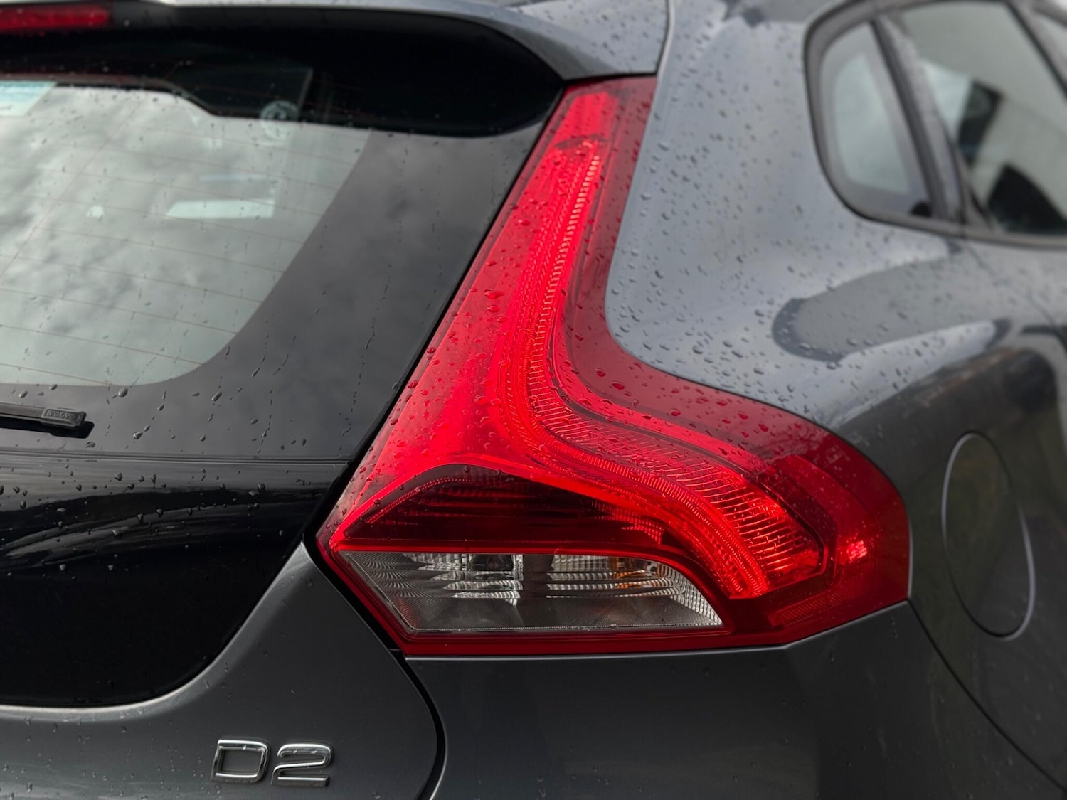 Used Volvo V40 2016 for sale - 76562351: Photo 15