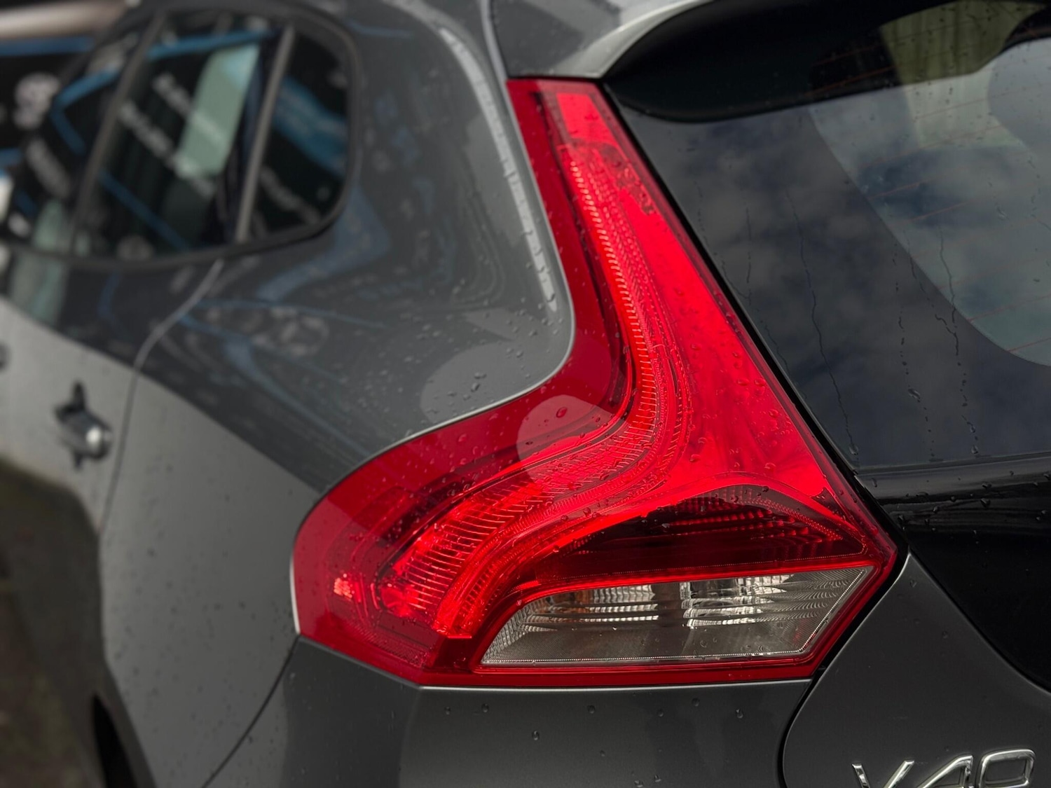 Used Volvo V40 2016 for sale - 76562351: Photo 16