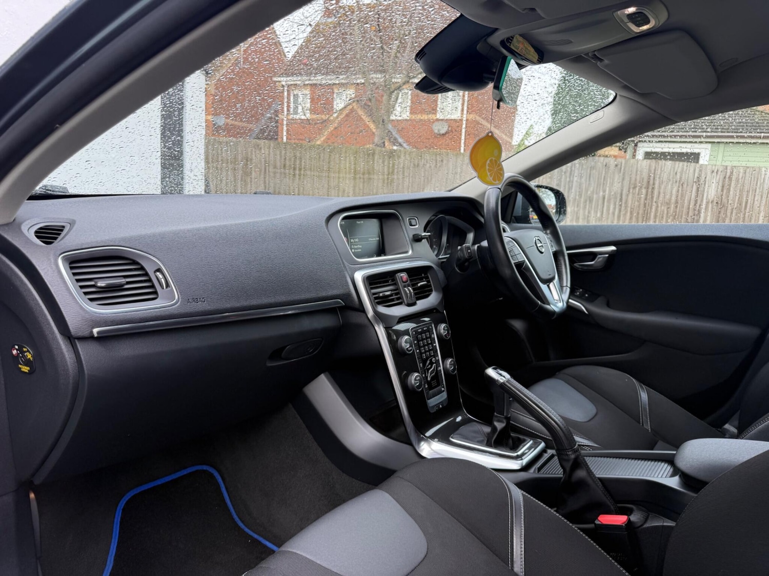 Used Volvo V40 2016 for sale - 76562351: Photo 28