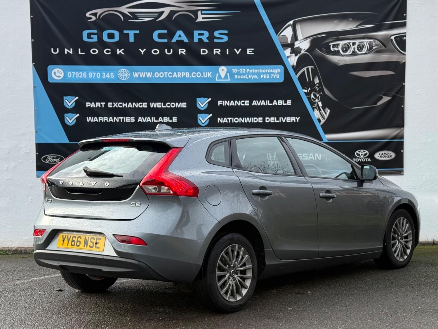 Used Volvo V40 2016 for sale - 76562351: Photo 3