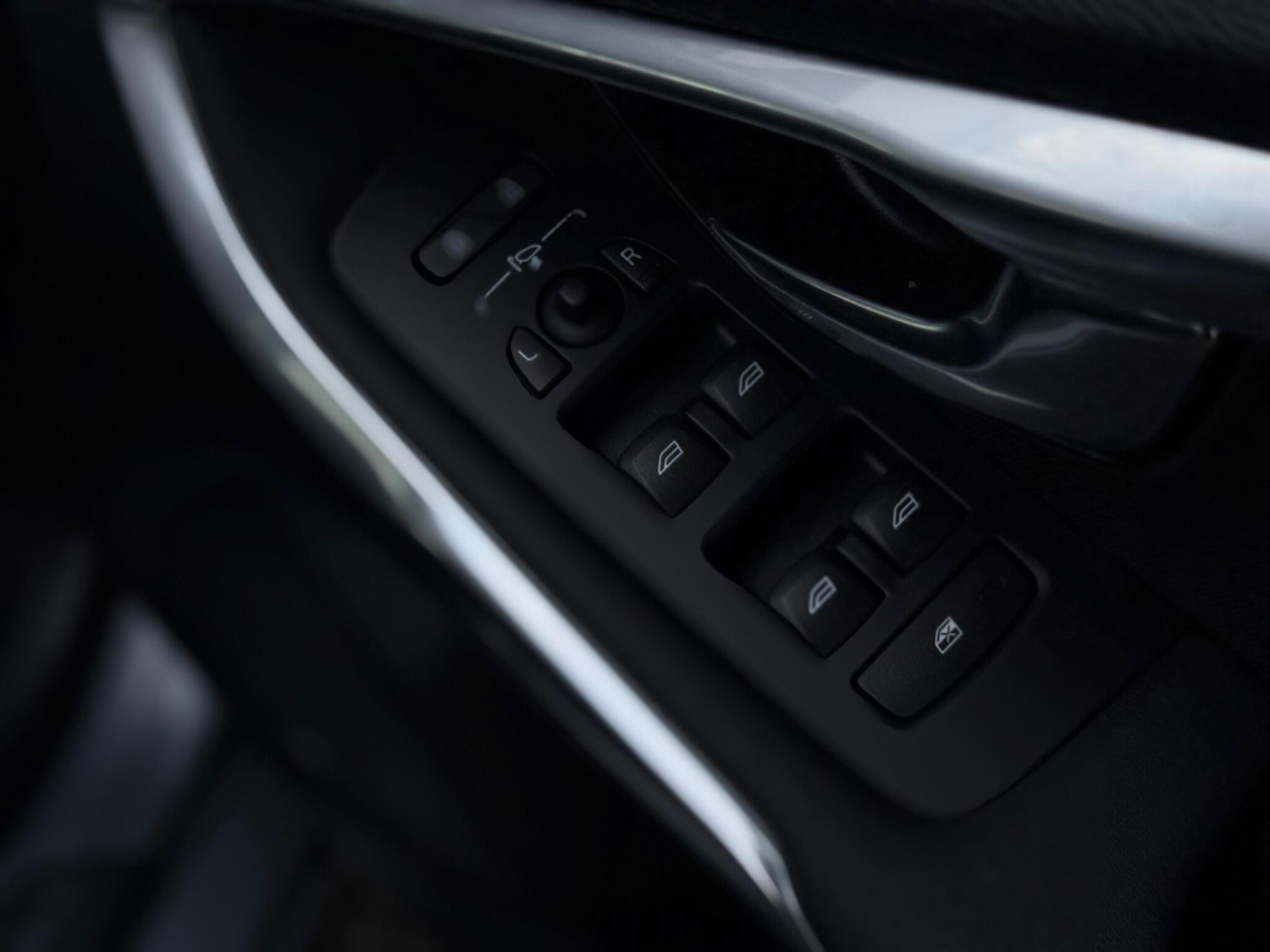 Used Volvo V40 2016 for sale - 76562351: Photo 49