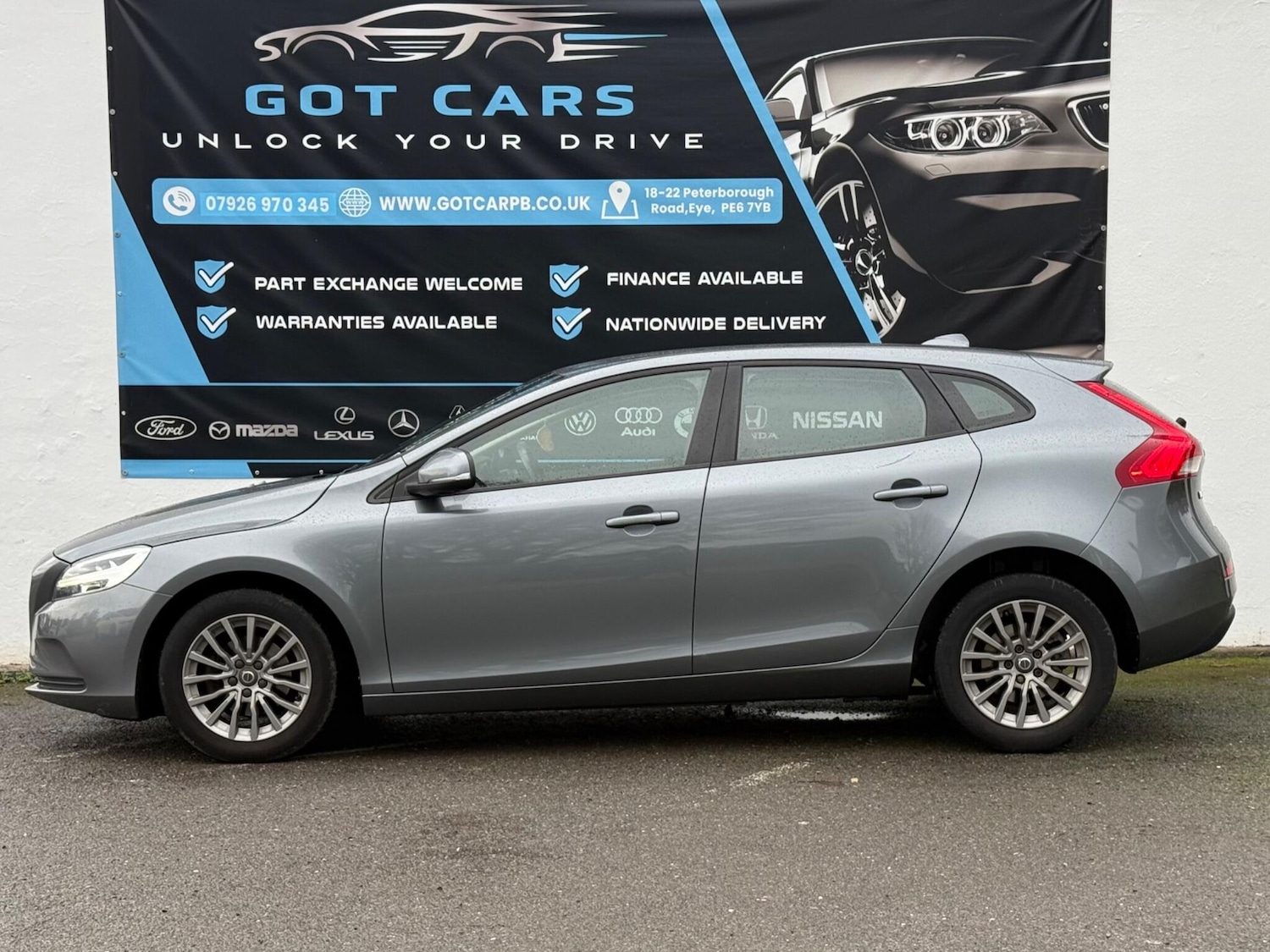 Used Volvo V40 2016 for sale - 76562351: Photo 5