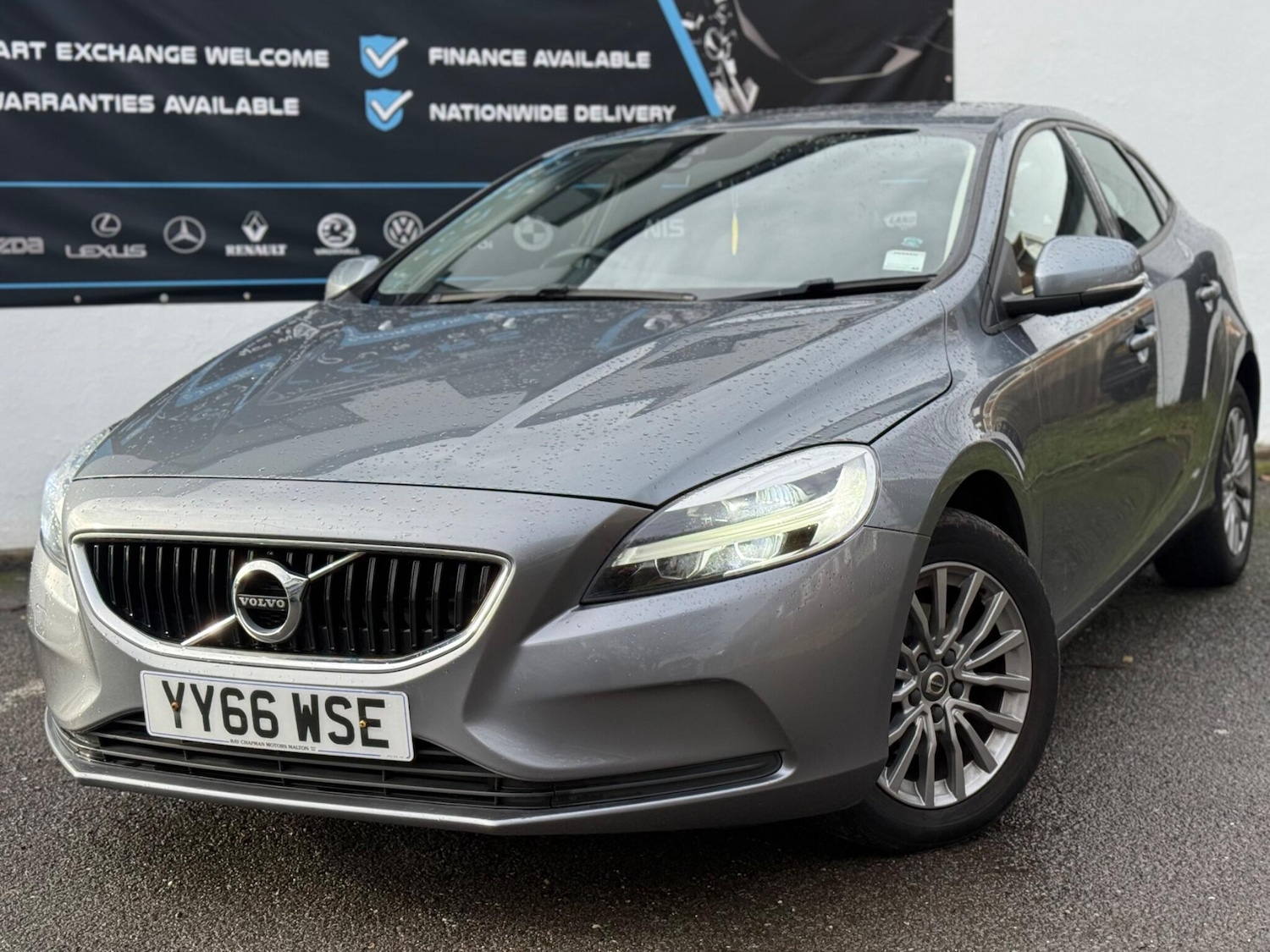 Used Volvo V40 2016 for sale - 76562351: Photo 7