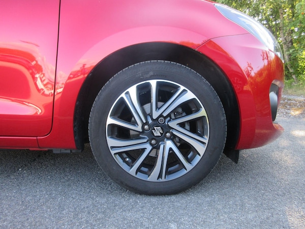 Used Suzuki Swift 2023 for sale - 75198745: Photo 9