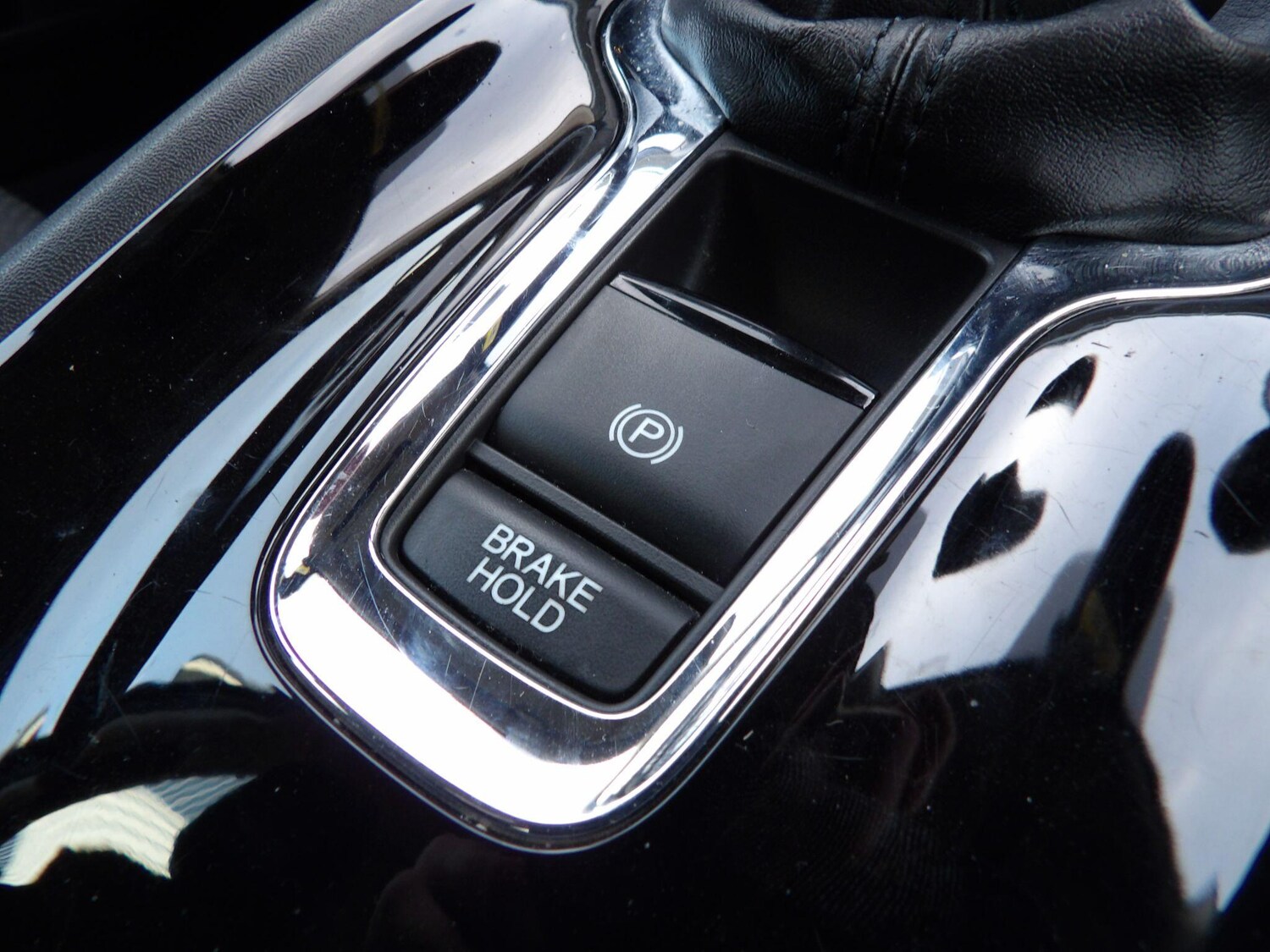 Used Honda HR-V 2015 for sale - 77573777: Photo 14