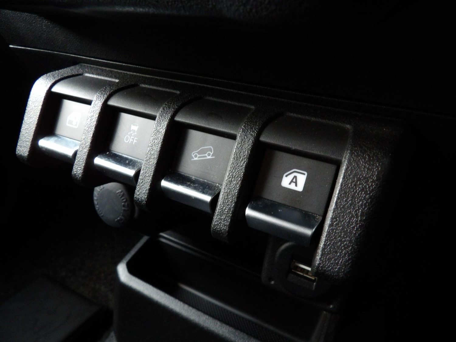 Used Suzuki Jimny 2019 for sale - 76912756: Photo 21