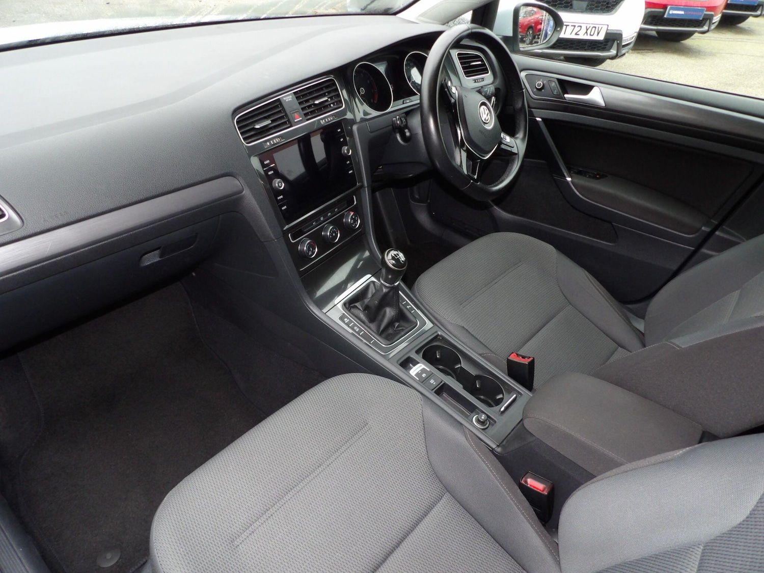 Used Volkswagen Golf 2018 for sale - 77120610: Photo 10