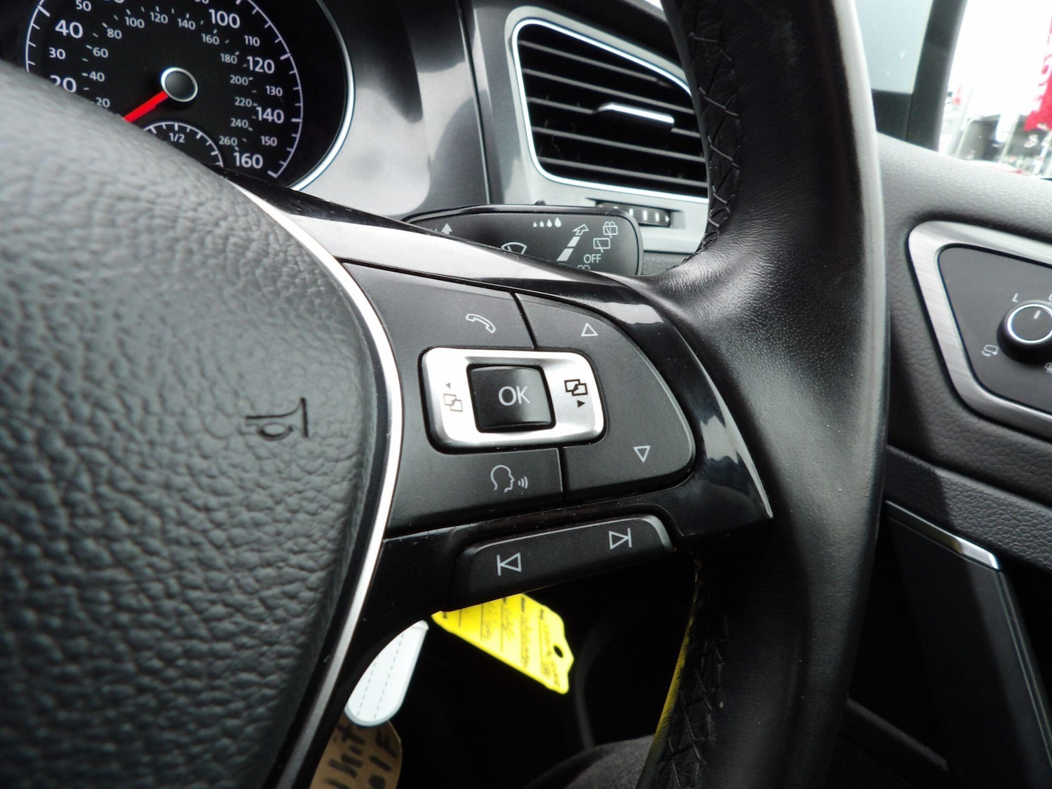 Used Volkswagen Golf 2018 for sale - 77120610: Photo 25