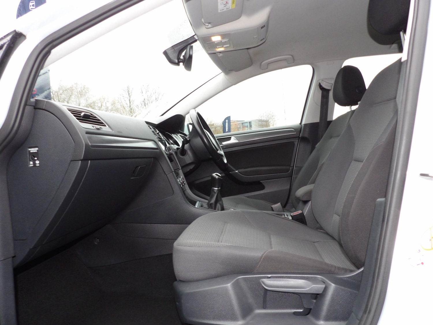 Used Volkswagen Golf 2018 for sale - 77120610: Photo 37