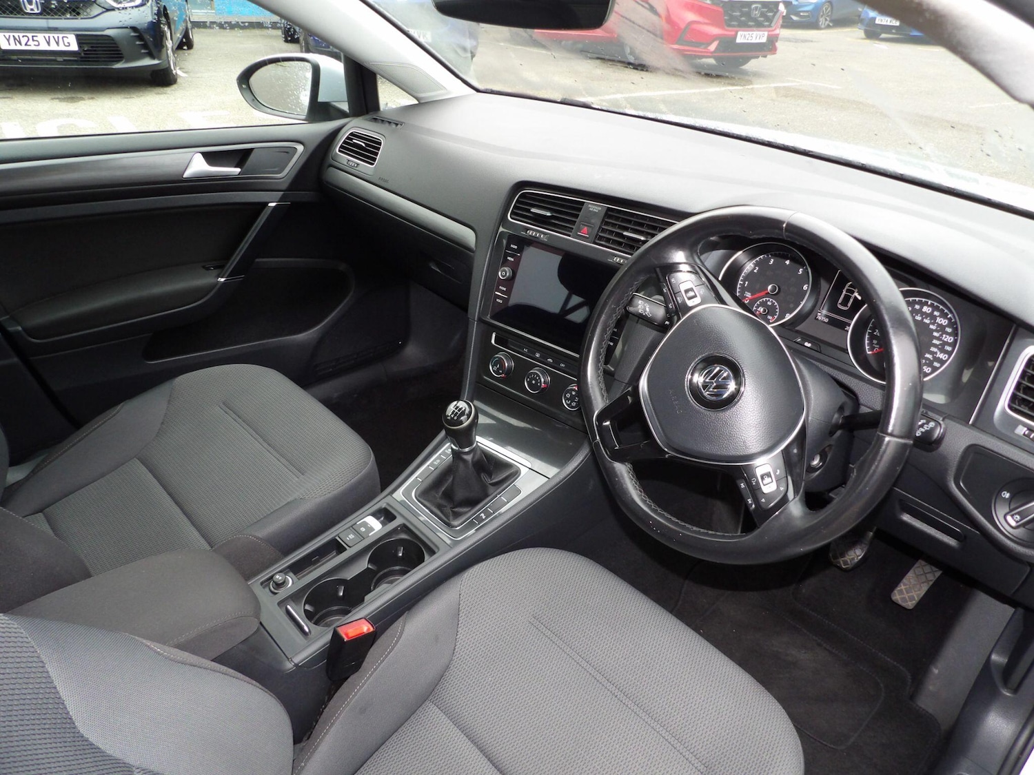 Used Volkswagen Golf 2018 for sale - 77120610: Photo 9