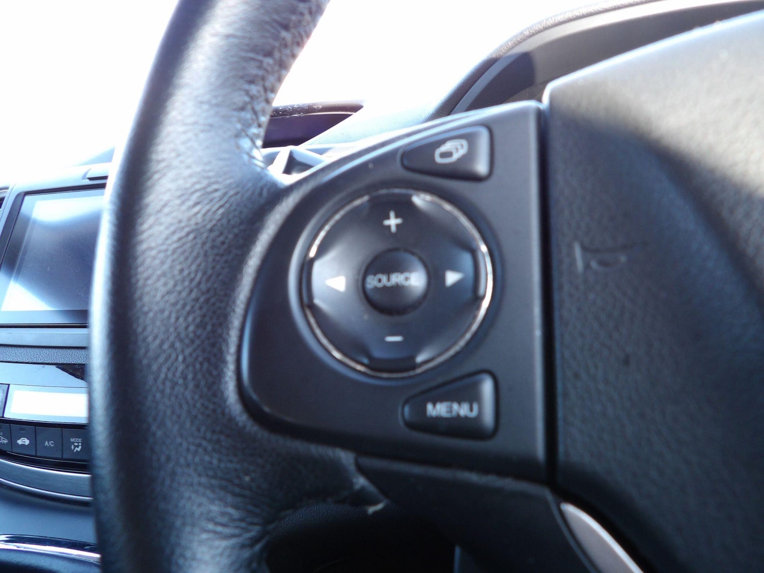 Used Honda CR-V 2015 for sale - 77993401: Photo 19