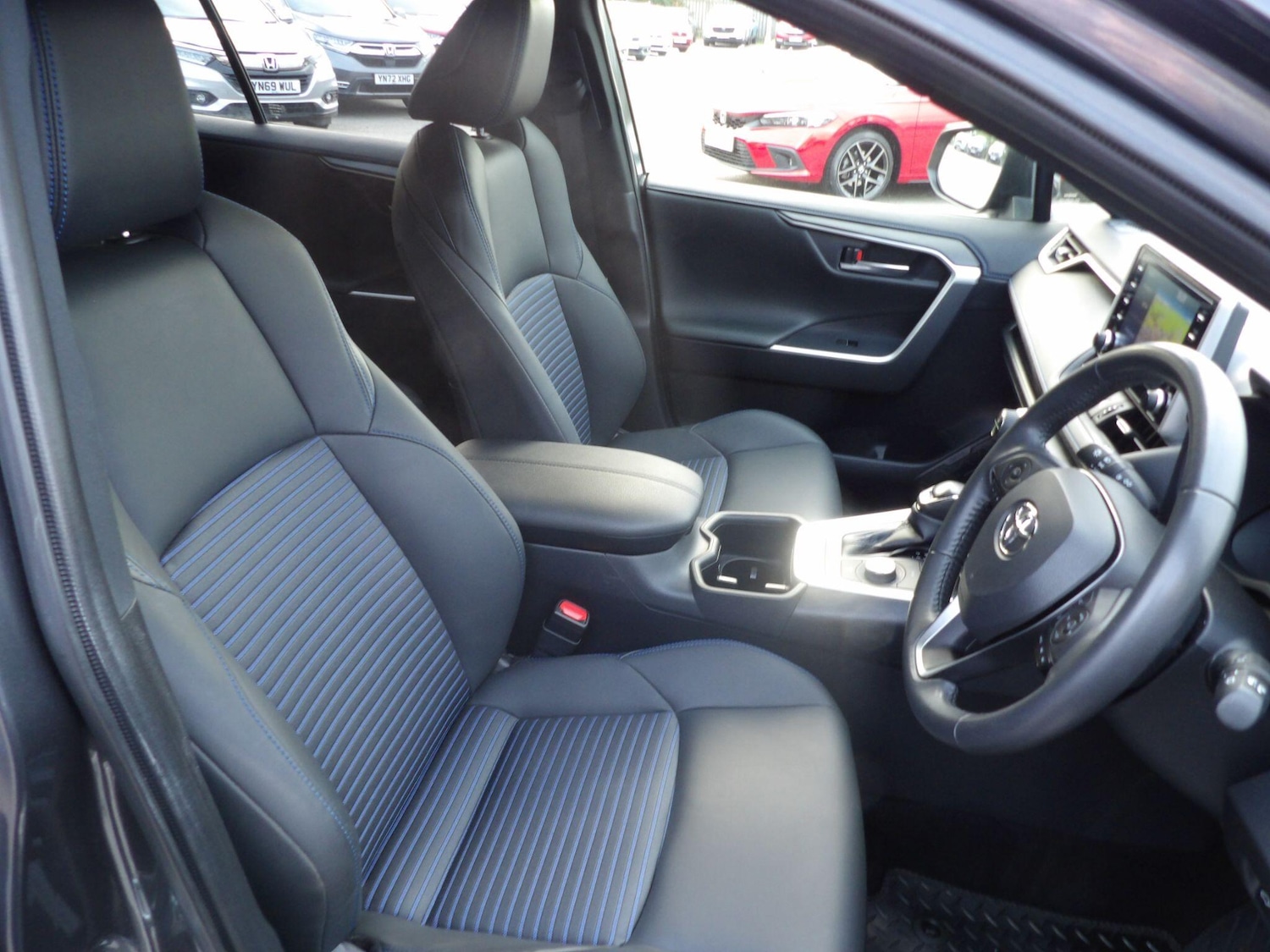 Used Toyota RAV4 2022 for sale - 76306656: Photo 25