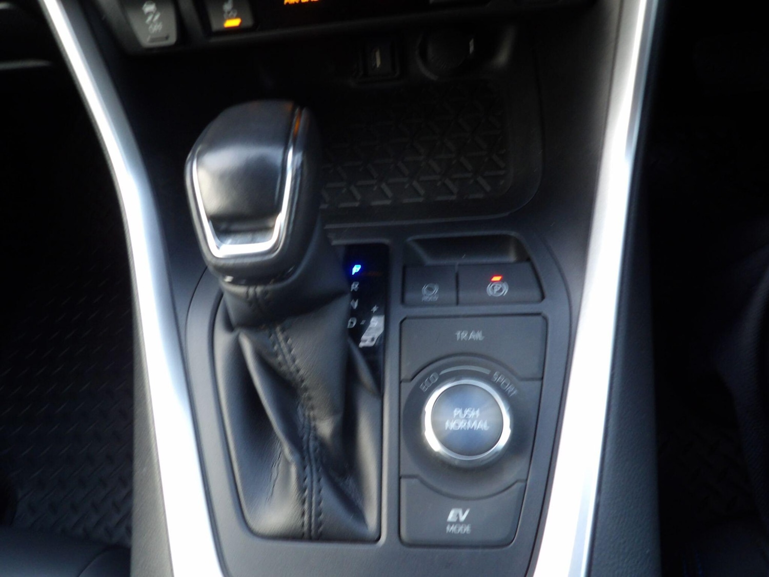 Used Toyota RAV4 2022 for sale - 76306656: Photo 28