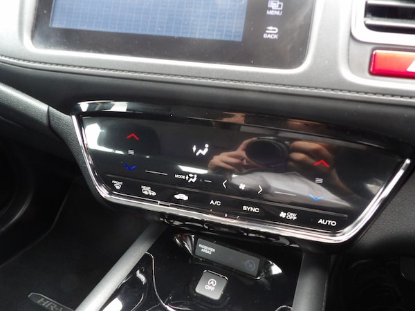 Used Honda HR-V 2015 for sale - 76152889: Photo 24