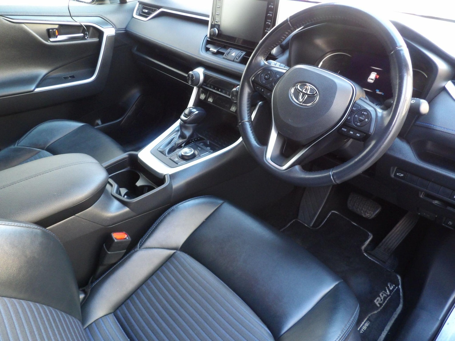 Used Toyota RAV4 2020 for sale - 76913964: Photo 12