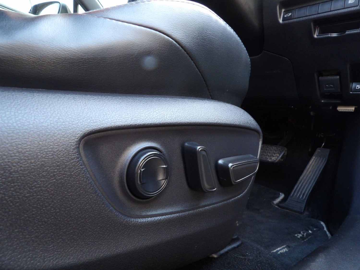 Used Toyota RAV4 2020 for sale - 76913964: Photo 16