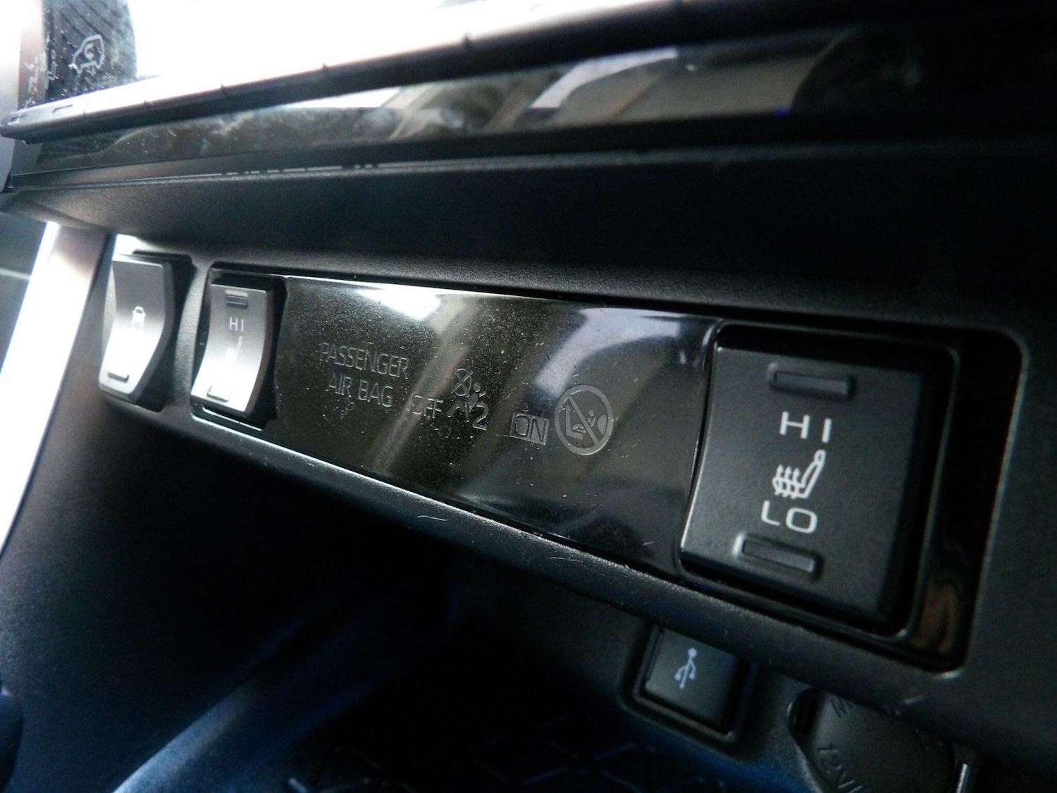 Used Toyota RAV4 2020 for sale - 76913964: Photo 25