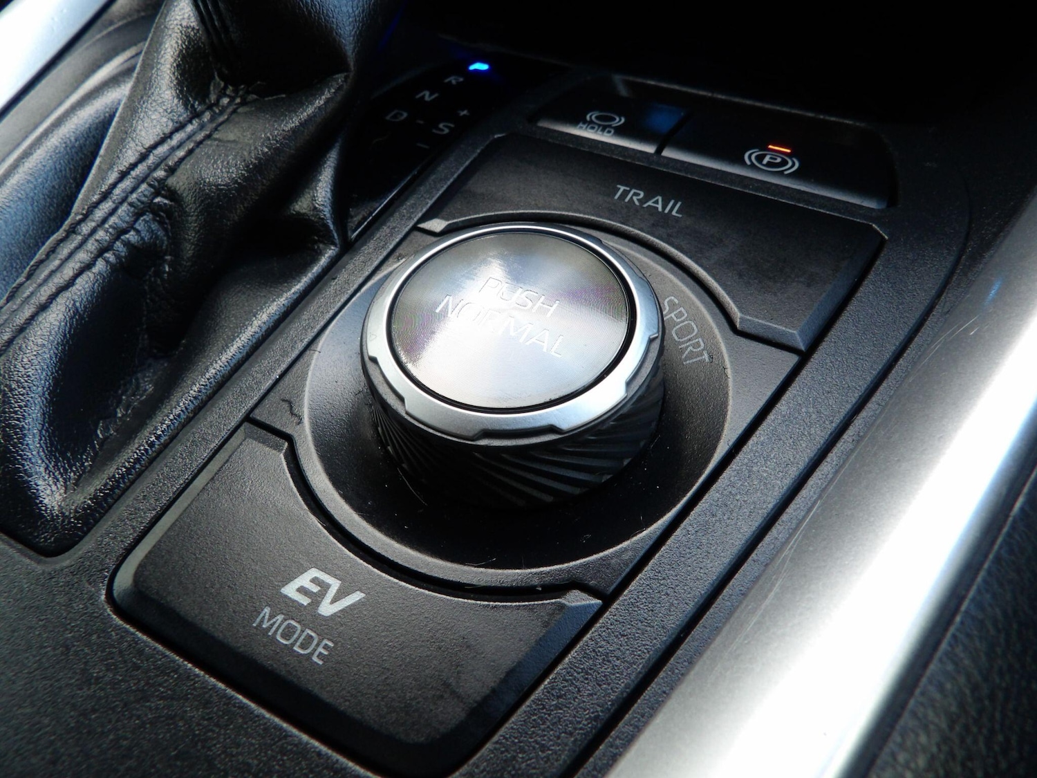 Used Toyota RAV4 2020 for sale - 76913964: Photo 27