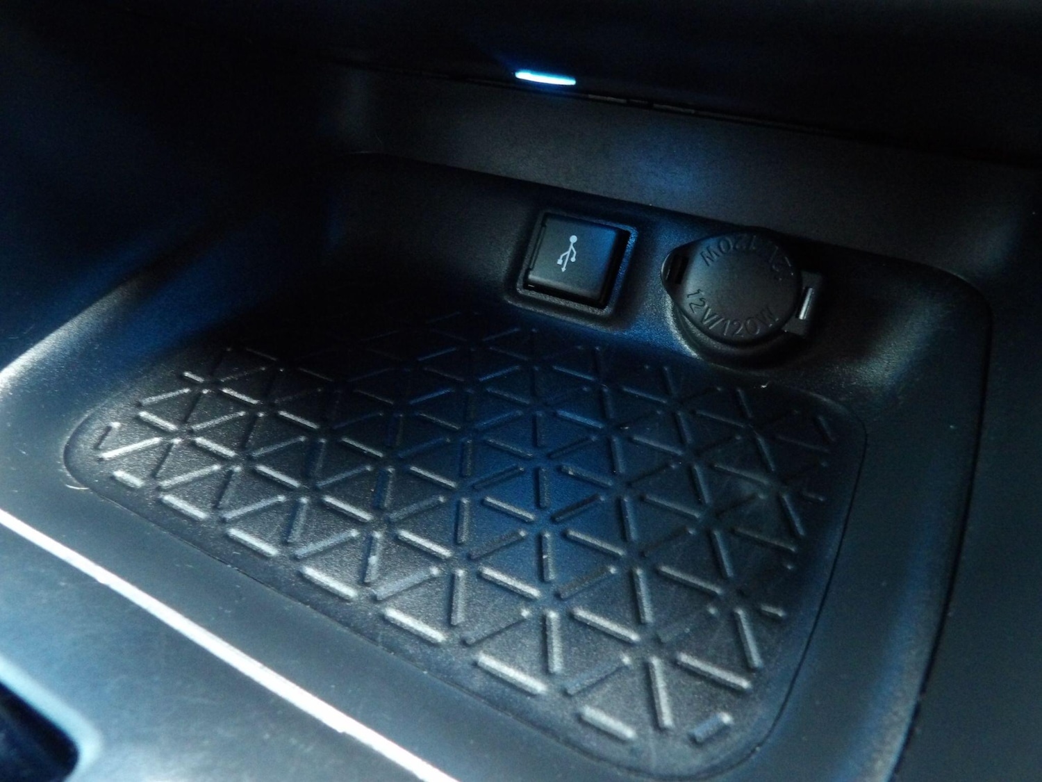 Used Toyota RAV4 2020 for sale - 76913964: Photo 28