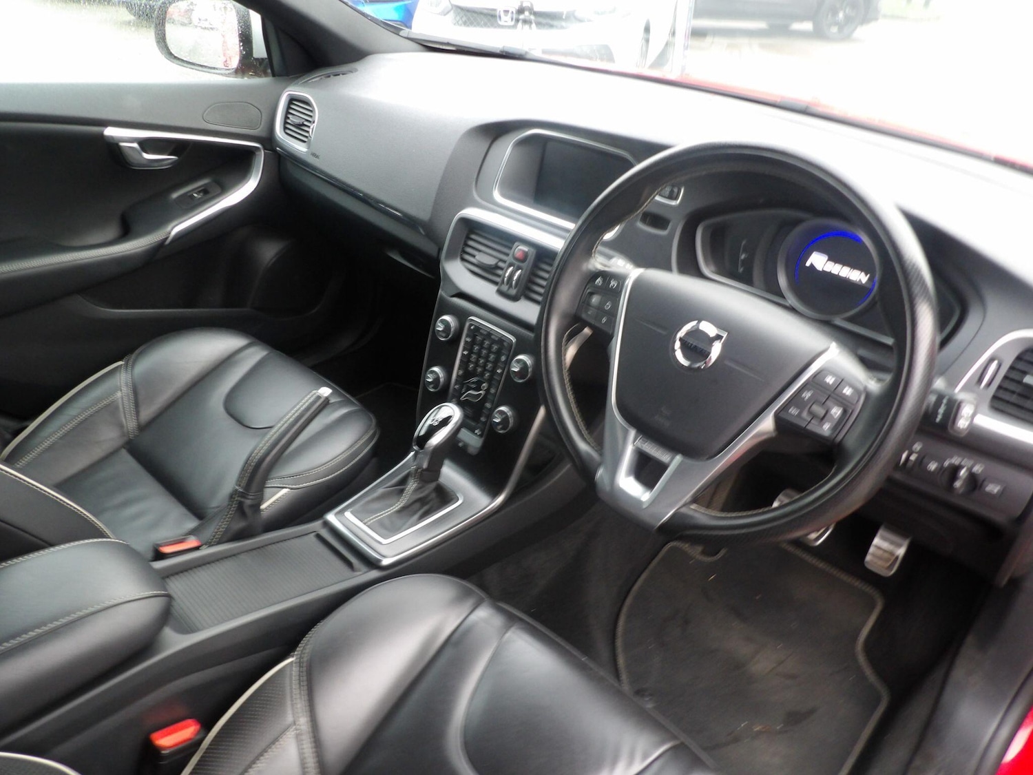 Used Volvo V40 2019 for sale - 77029628: Photo 13