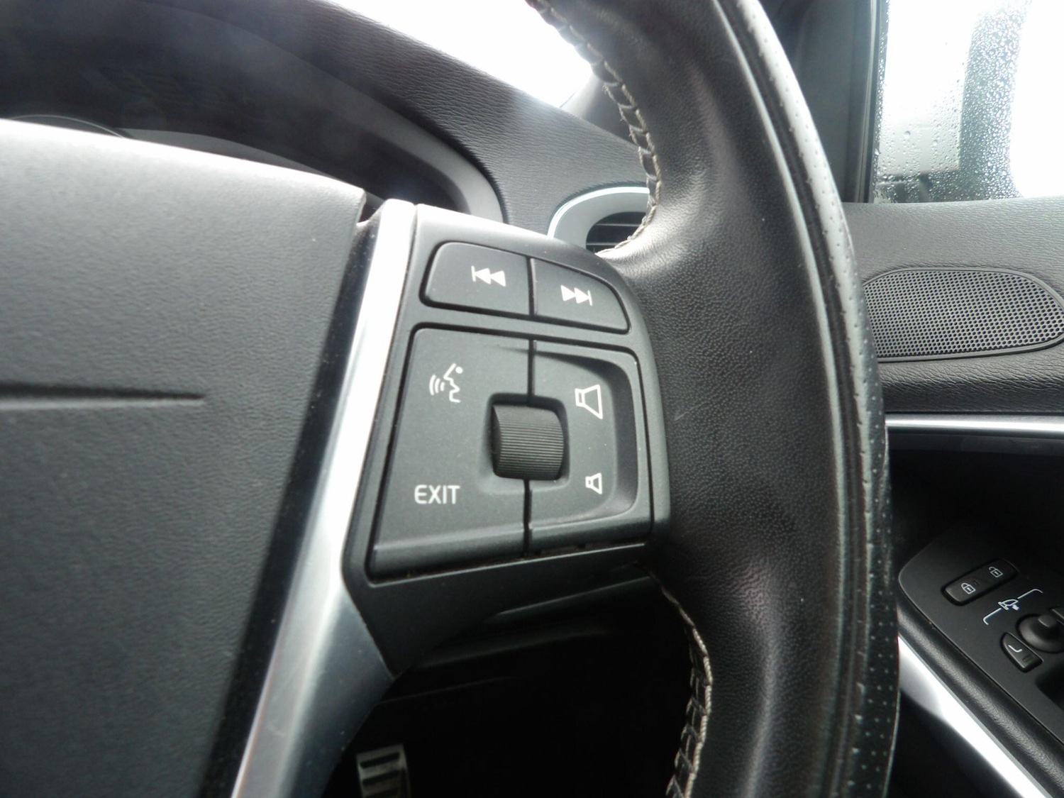 Used Volvo V40 2019 for sale - 77029628: Photo 19