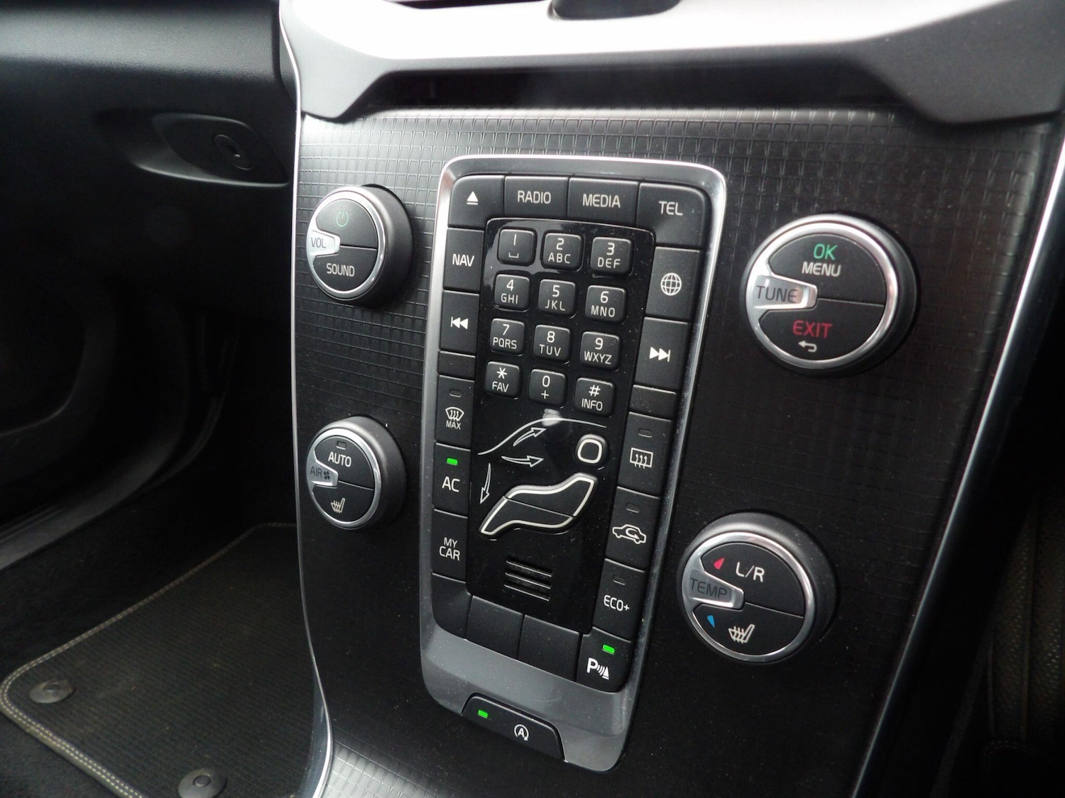 Used Volvo V40 2019 for sale - 77029628: Photo 24