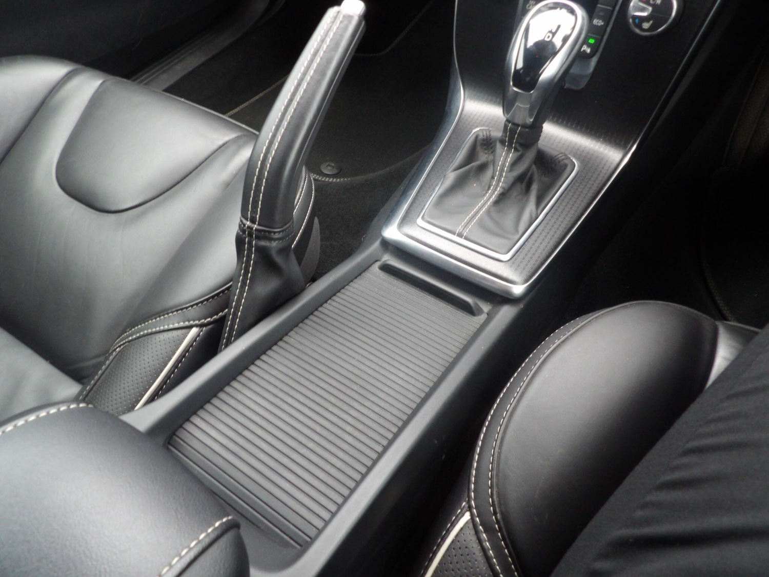 Used Volvo V40 2019 for sale - 77029628: Photo 25