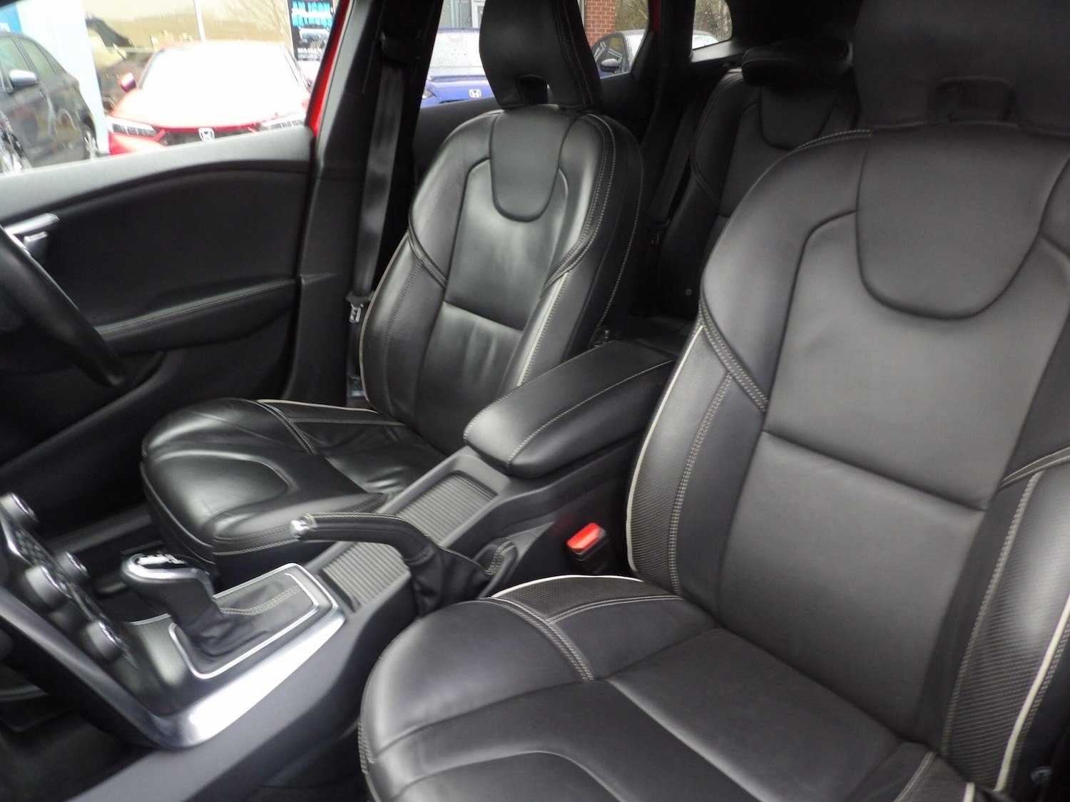 Used Volvo V40 2019 for sale - 77029628: Photo 28