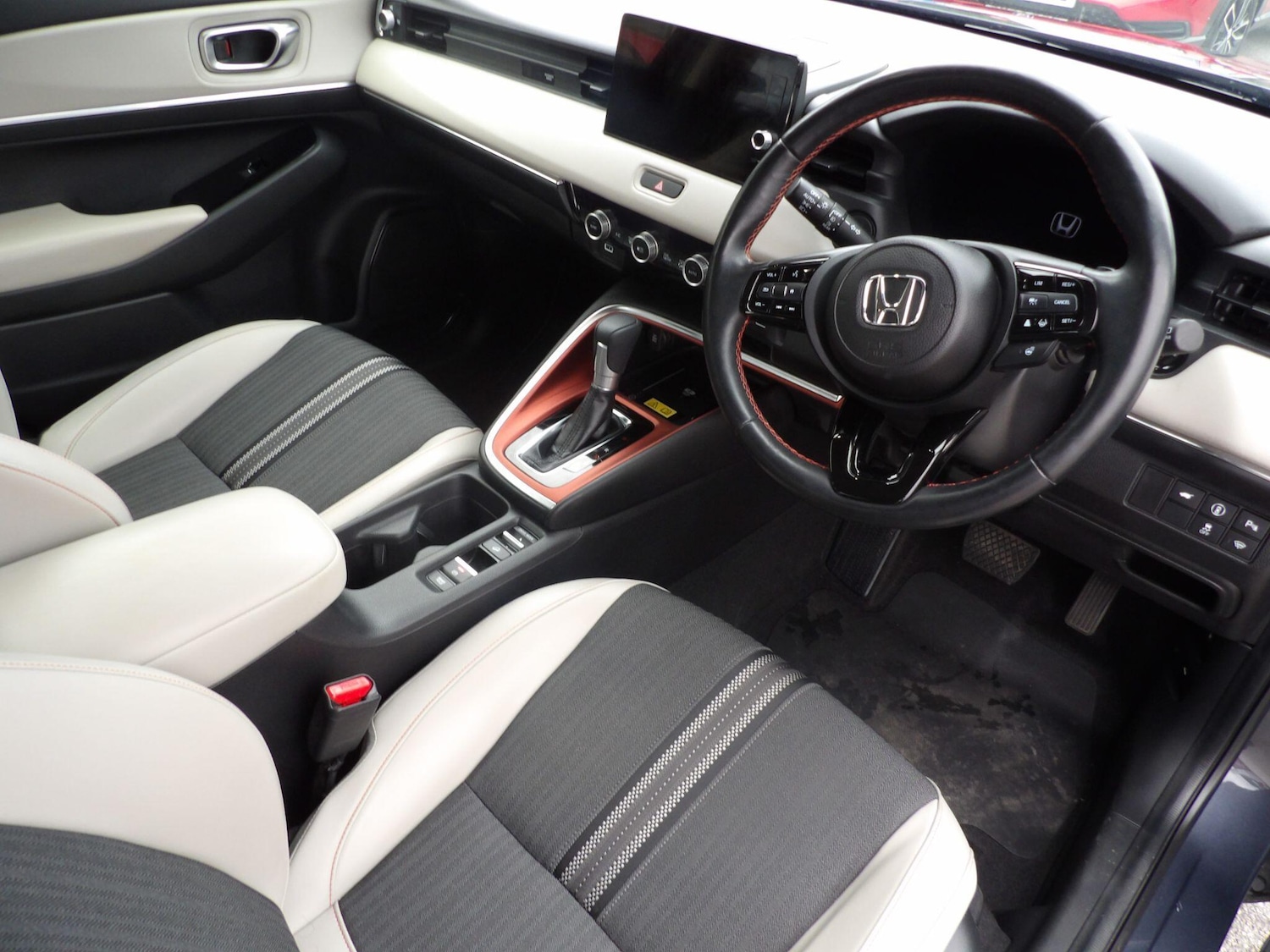 Used Honda HR-V 2023 for sale - 76327151: Photo 31