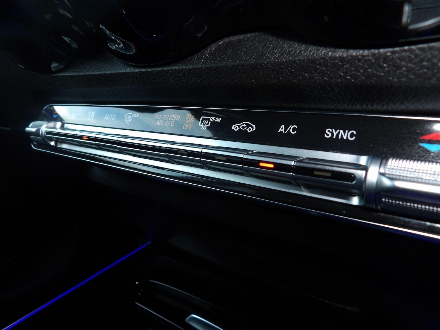 Used Mercedes-Benz GLB 2021 for sale - 77203830: Photo 36